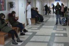 Пациентам больниц приходится ждать консультаций врачей более месяца