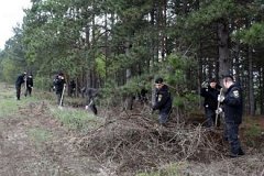 Более 200 полицейских приняли участие в уборке Ботанического сада и парка La Izvor