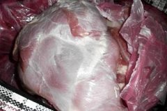 Молдаване и украинцы пытались ввезти в Брянскую область 1,5 тонны мяса без документов