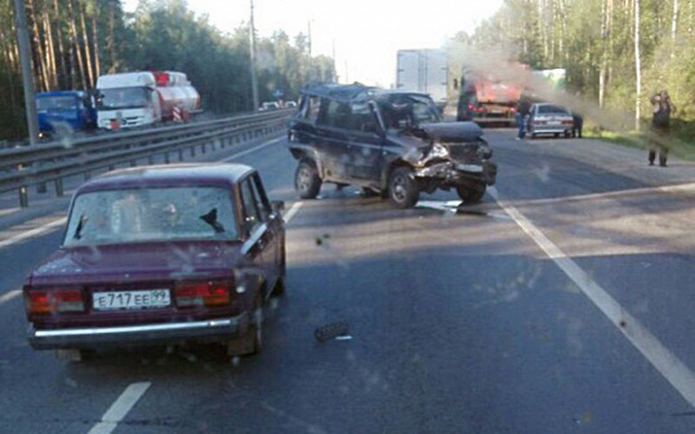 КАМАЗ на встречке спровоцировал аварию 7 автомобилей фото 2