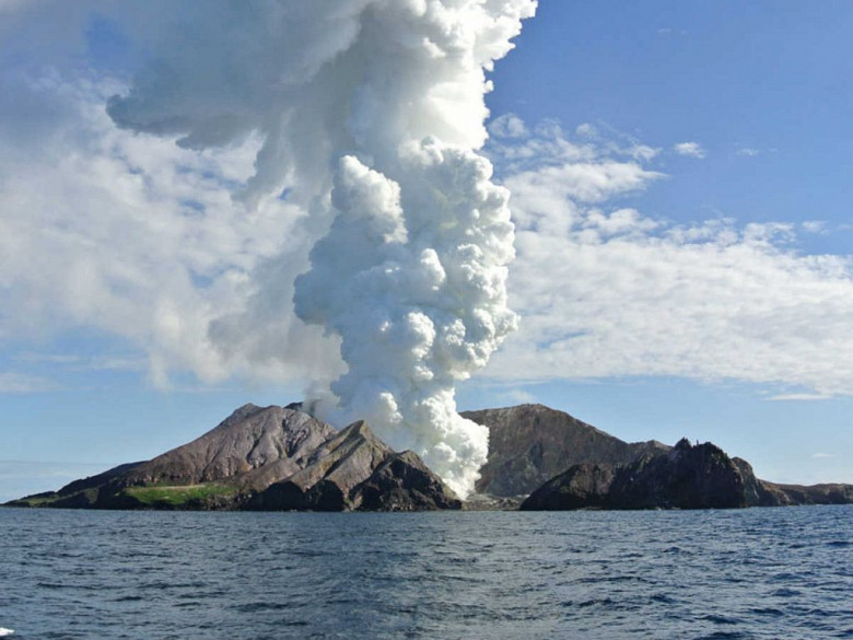Vulcanul reînviat a „luat” cinci vieți фото 2