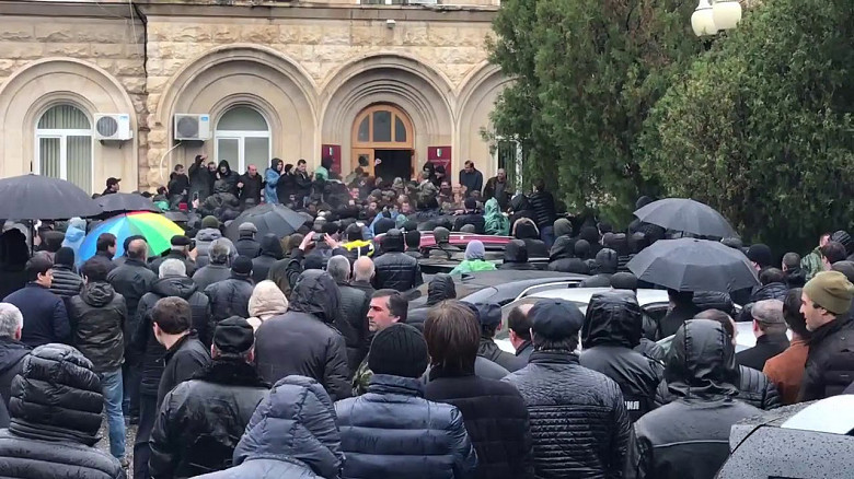 Între timp, în Abhazia are loc o „lovitură de stat” ... фото 2