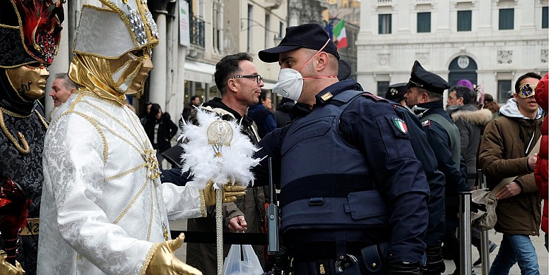 Из-за коронавируса карнавал в Венеции был закрыт!
