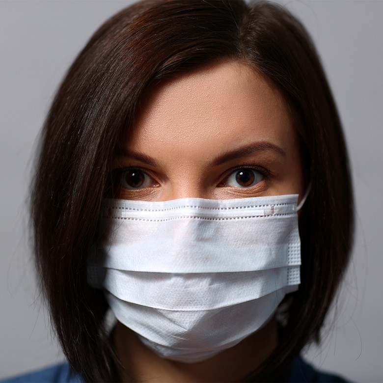 ВОЗ: здоровым людям ношение медицинской маски не обязательно, но...